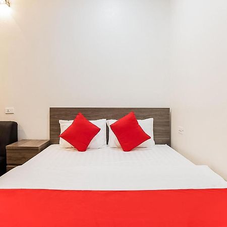 Hotel Khach San Giao Thong Hanoi Esterno foto