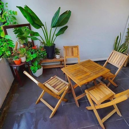 Hotel Khach San Giao Thong Hanoi Esterno foto