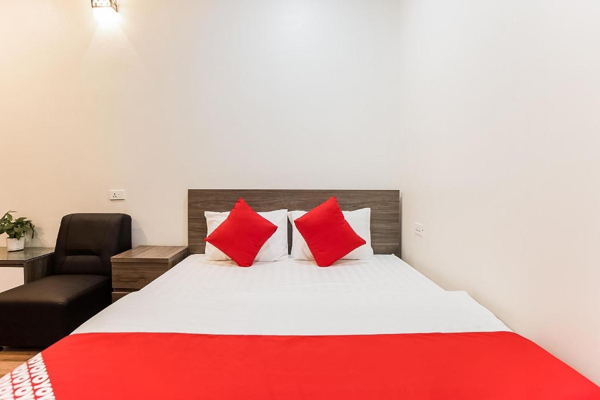 Hotel Khach San Giao Thong Hanoi Esterno foto