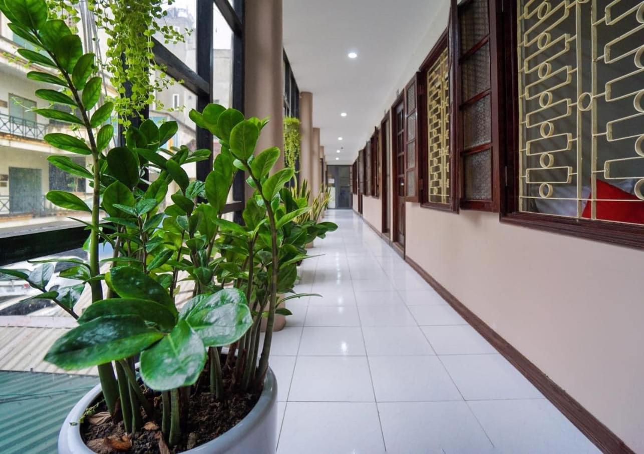 Hotel Khach San Giao Thong Hanoi Esterno foto