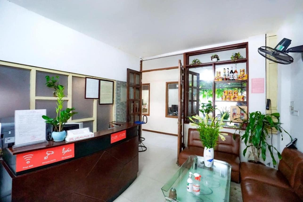Hotel Khach San Giao Thong Hanoi Esterno foto