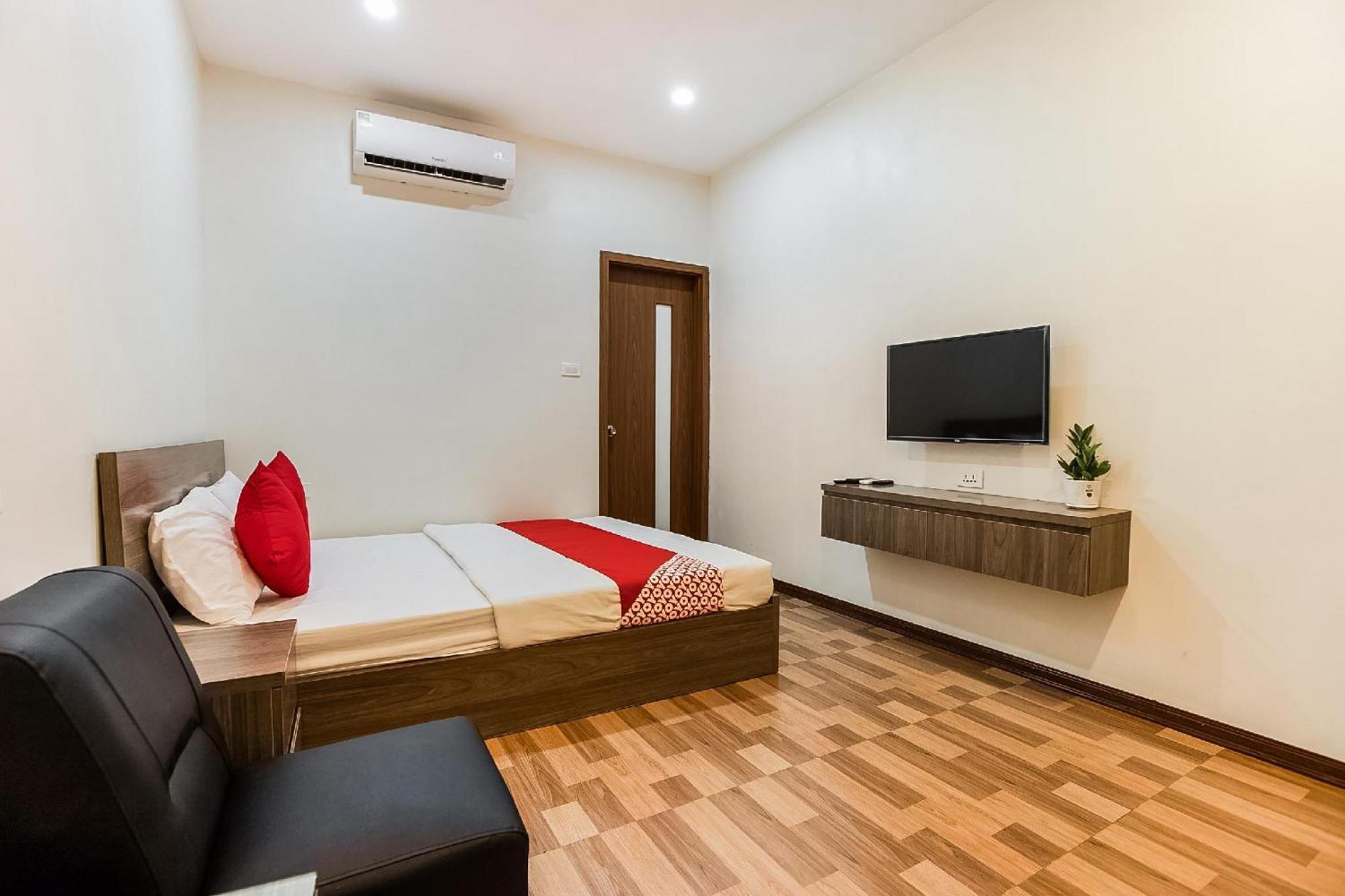 Hotel Khach San Giao Thong Hanoi Esterno foto