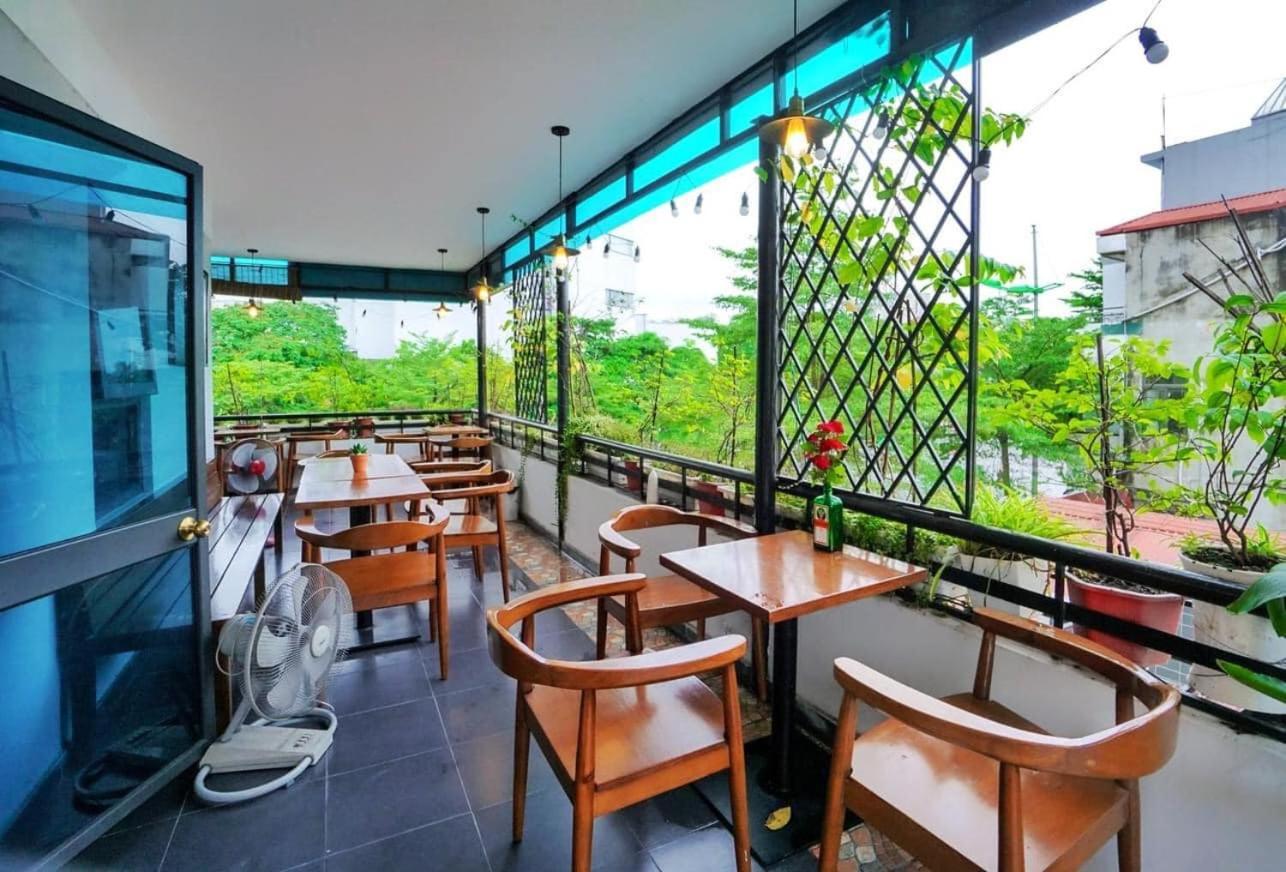 Hotel Khach San Giao Thong Hanoi Esterno foto