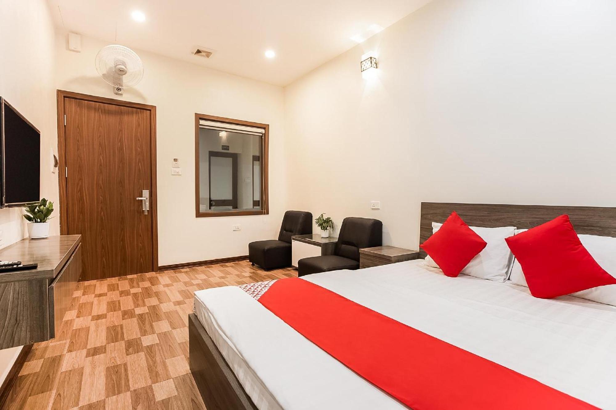Hotel Khach San Giao Thong Hanoi Esterno foto