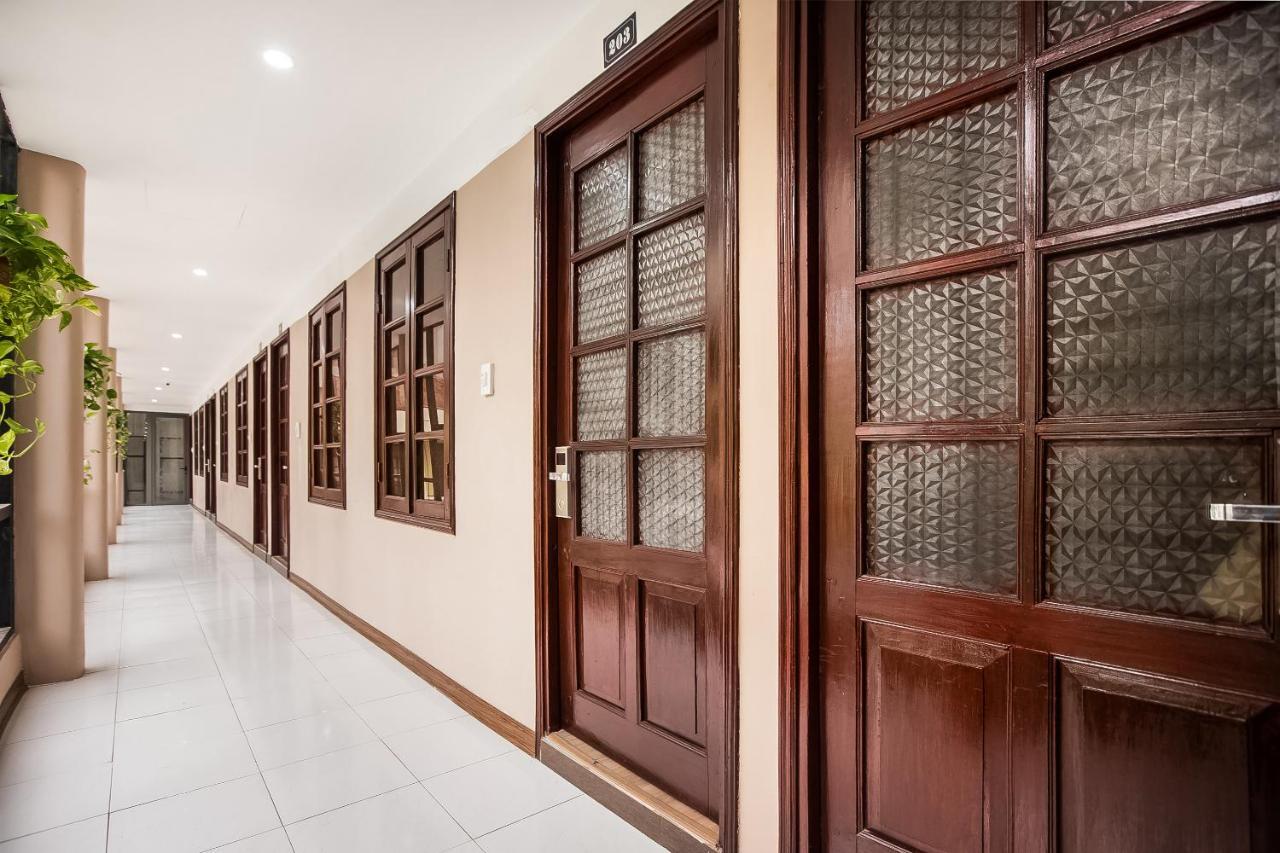 Hotel Khach San Giao Thong Hanoi Esterno foto