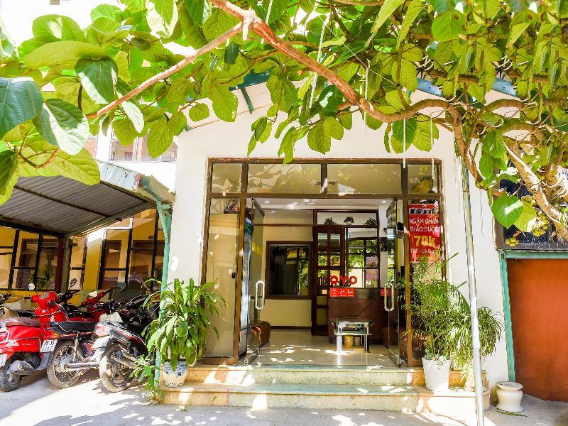 Hotel Khach San Giao Thong Hanoi Esterno foto