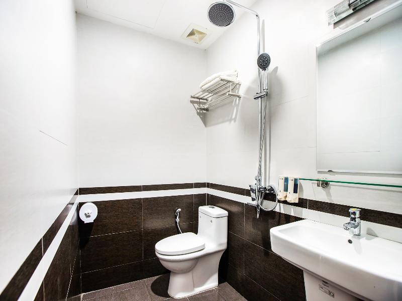 Hotel Khach San Giao Thong Hanoi Esterno foto